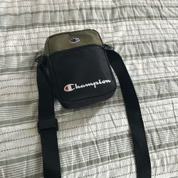 Champion Cross Body Bag 