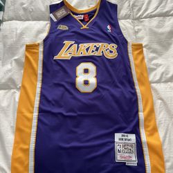 Brand New Mitchell & Ness Kobe Bryant ‘00-‘01 Lakers Finals Jersey Men’s Medium