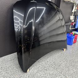 F30 BMW black saphire metallic - hood
