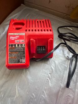 Milwaukee M12/M18 Charger - in excellent condition