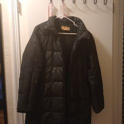 Woman's Michael Kors Puffer Jacket  Black 