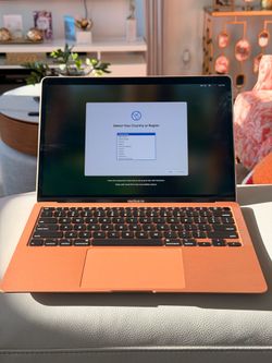 MacBook Air 13” (2020) – Excellent Condition + Leather Sleeve + Box