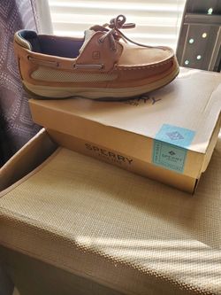 Boys sperrys size 5 youth