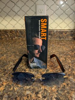 Men's and Women's Wireless Bluetooth Smart Sunglasses Audio Call and Translation
