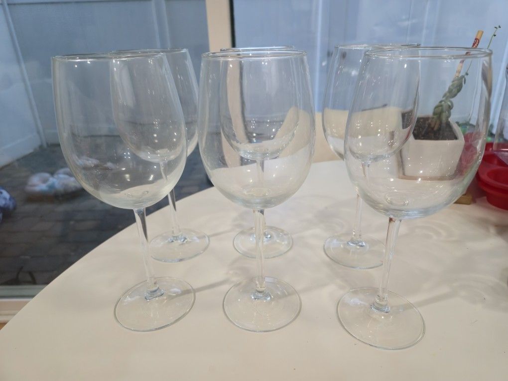 6 Piece 16floz Stemmed Wine Glass Set, Great for Parties, Holidays, Thanksgiving, Christmas