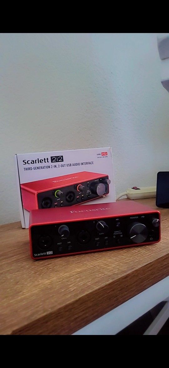 Focusrite Scarlett 2i2 Audio Interface