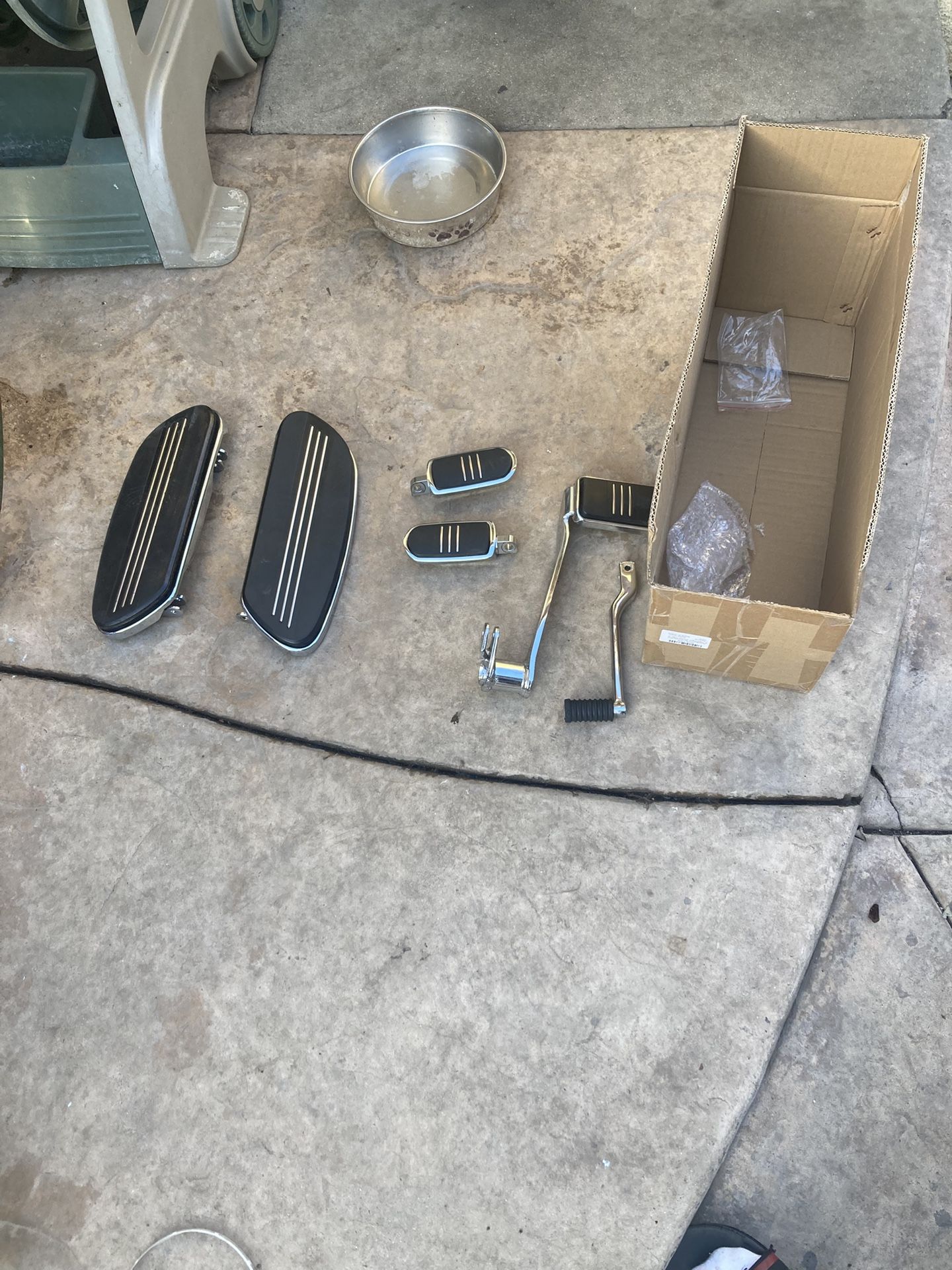 Harley Davidson 2023 Road Glide Passenger Pegs , Floorboards And Toe Shifter