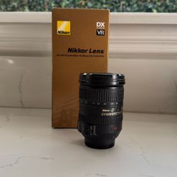 Nikon 18-200mm Lens