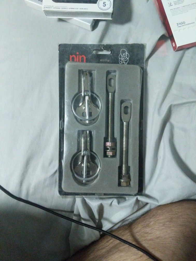 Nin Hood Pins