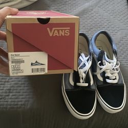 Old skool navy vans (Size 9m )