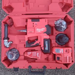 Milwaukee M18 Pex Propex Forced Logic 2to3in Expander 2633 Almost New Condition. For Pick Up Fremont Seattle. No Low Ball Offers Please. No Trades 