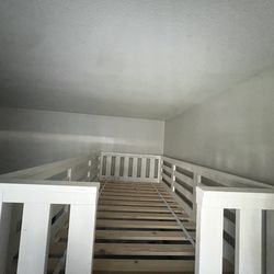 Twin size Bunkbed pottery barn