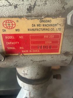 Sheet metal bead roller