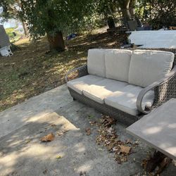 Patio Outside Weather Couch W/t Table. 