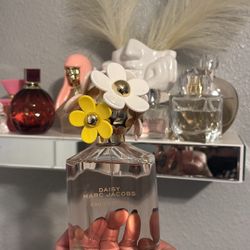 Marc Jacobs Daisy Perfume  