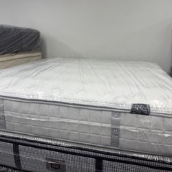 KING SIZE AIRELOOM HANDMADE COPPERTECH SILVER (LUXURY-FIRM) PILLOW TOP MATTRESS & BOX SPRINGS BED SET