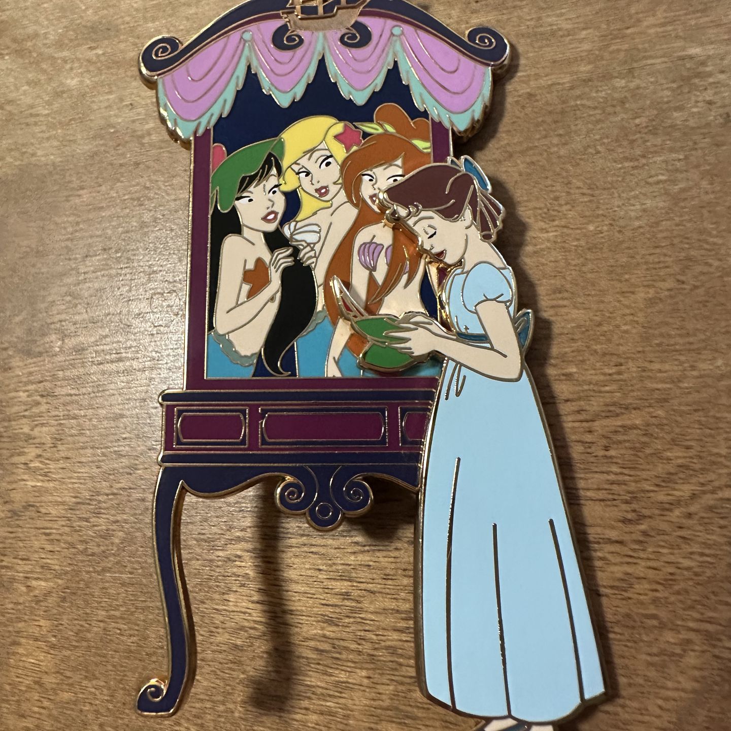 Disney Wendy Peter Pan Vanity Fantasy Pin