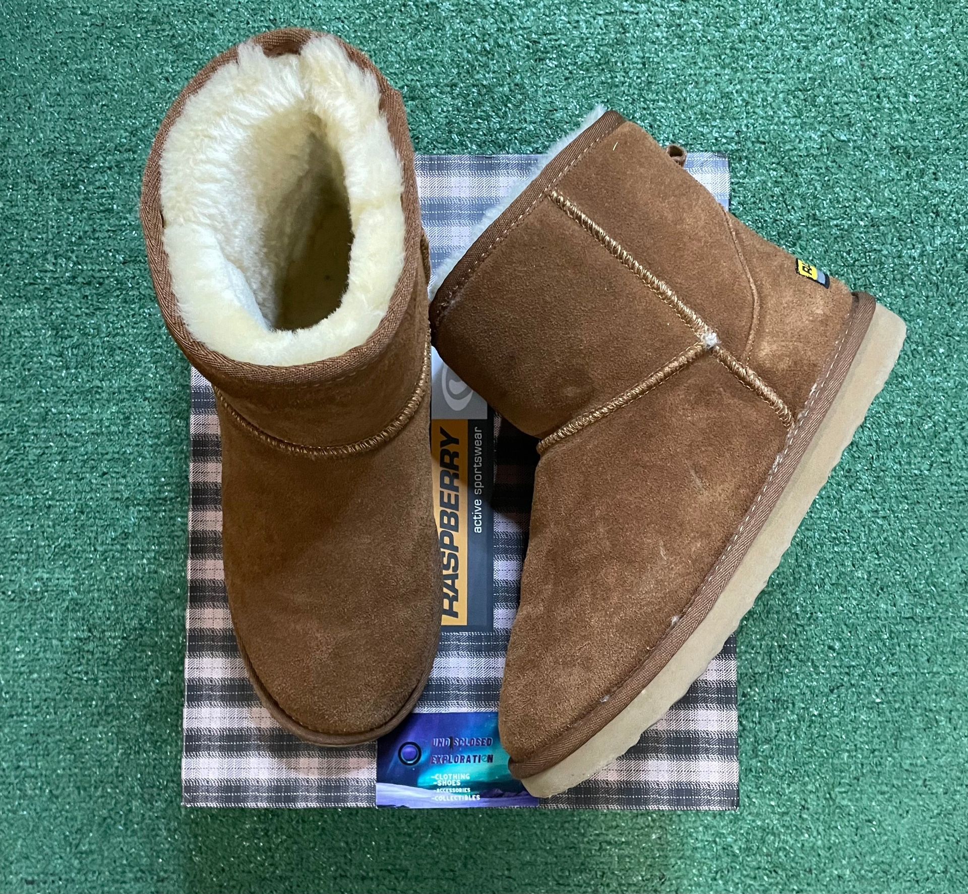 Gv Gallery Raspberry berry chestnut boots size 11men/12.5women