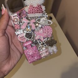 Hello Kitty Junk Phone Case – iPhone 13 & 14