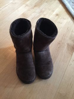Ugg's size 9-9.5