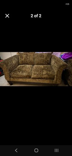 Like New Comfty Sofa and love seat