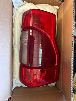 2022 ford f250 factory taillights