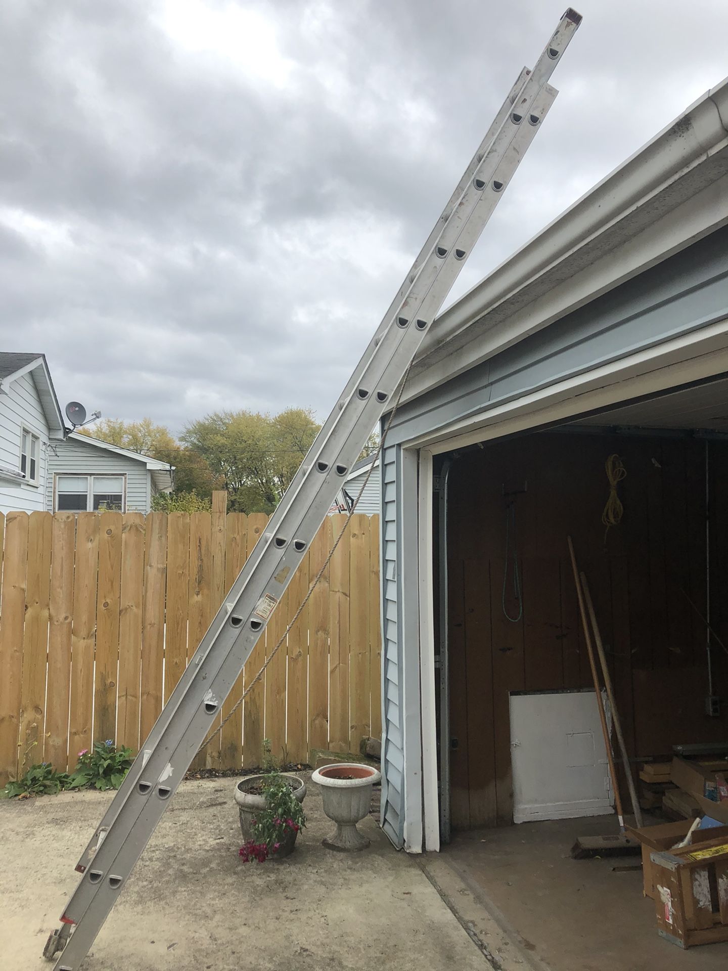 24’ extension ladder