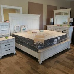 Kanwyn Whitewash Panel Bedroom Set /Queen and King Bed 1399