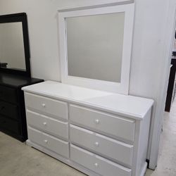 Six Drawers Pinewood Dresser With Mirror 