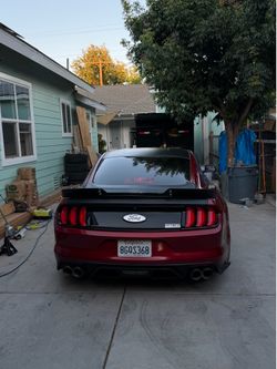 Mustang spoiler