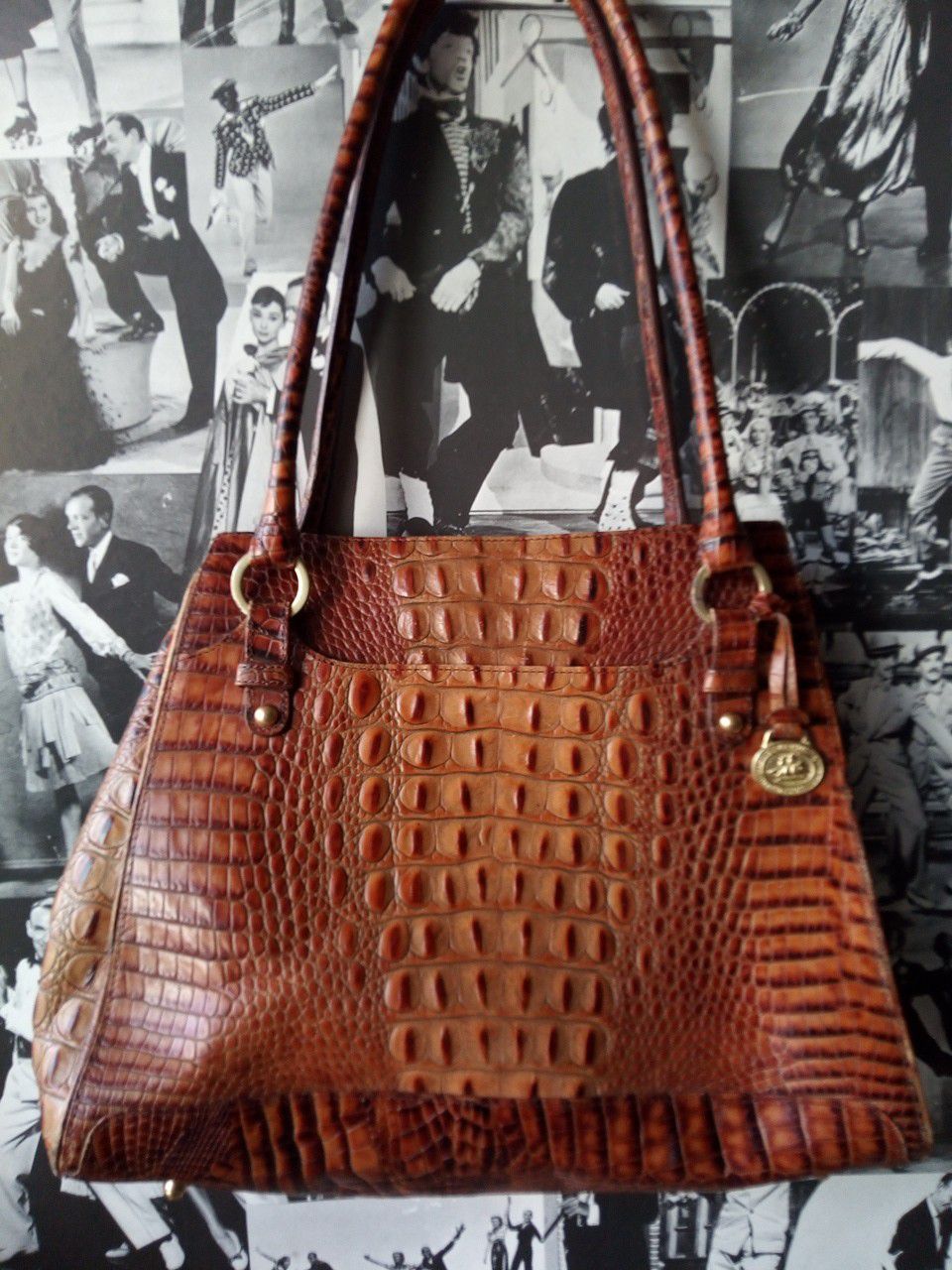 Authentic BRAHMIN Bag BRAHMIN. The Celebrity Leather Bag BRAHMIN for Sale  in Lawrenceville, GA - OfferUp