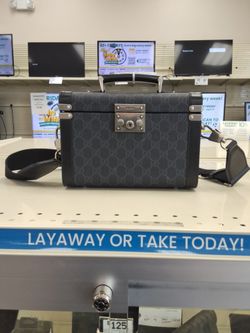 Gucci Large rigid beaty Case