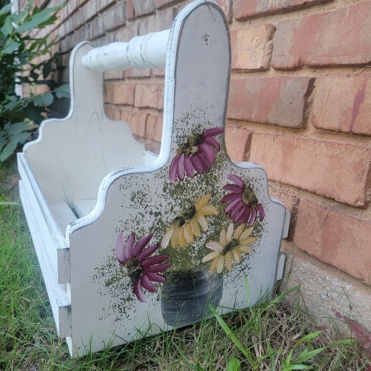 Vintage Shabby Chic Wooden Hand Painted Basket Garden Tote Caddy