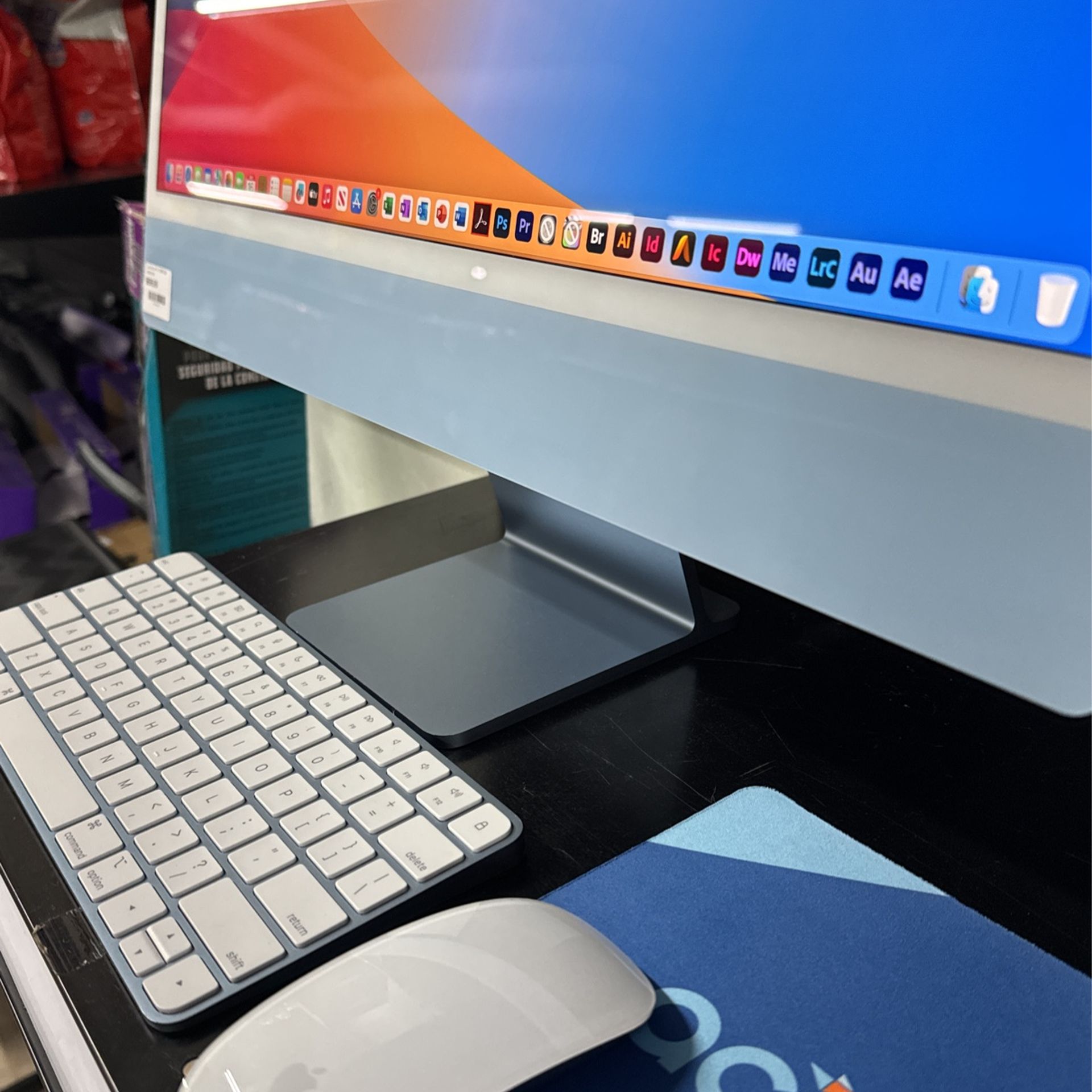 iMac 24” M1 8GB 256gb SSD blue mac os senoma fully loaded with the