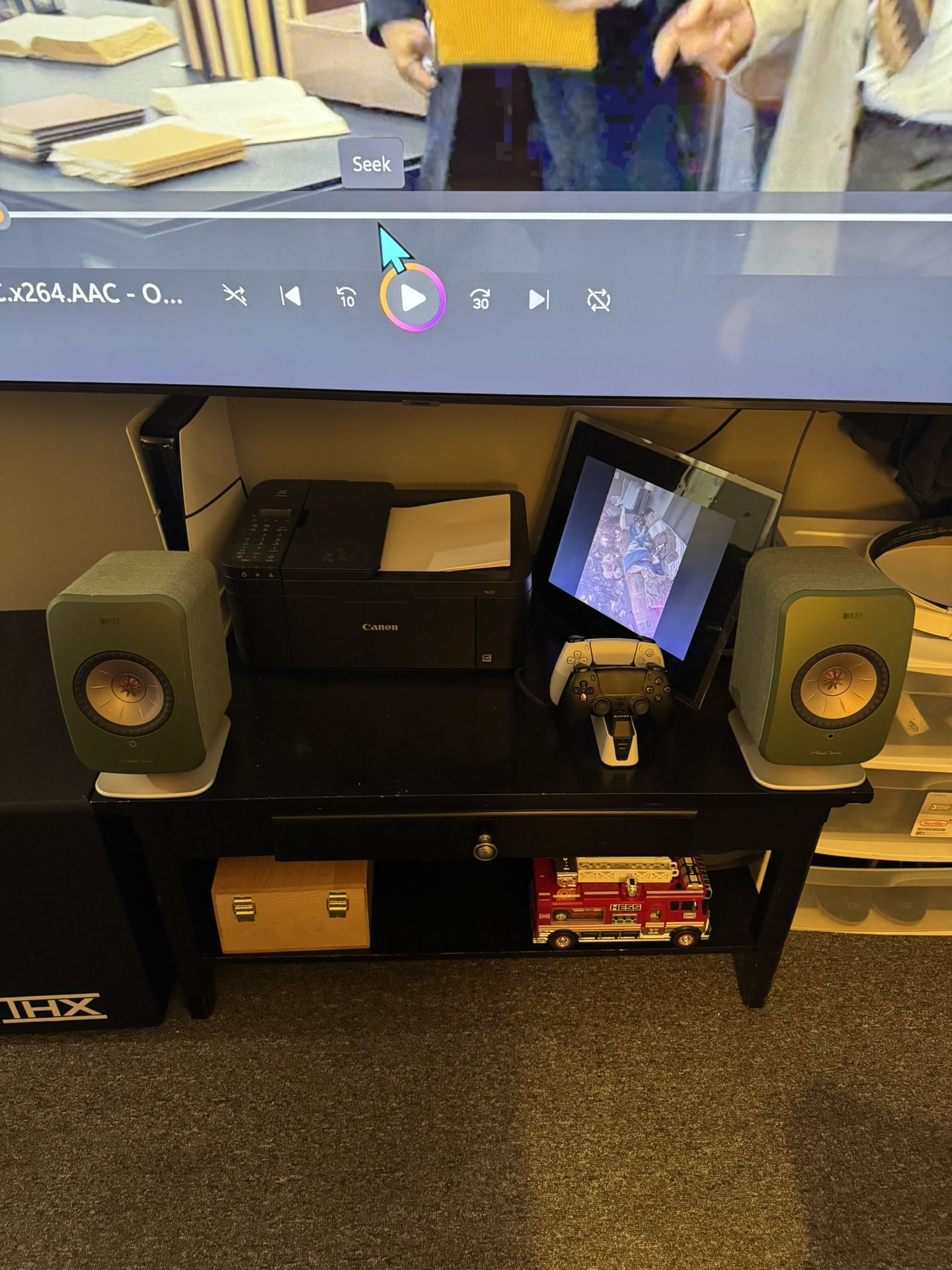 KEF LSX 1 with optional Stands
