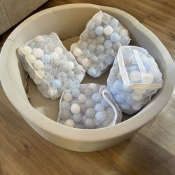 Ball Pit With 400 Balls!