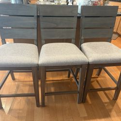 3 Bar Stools