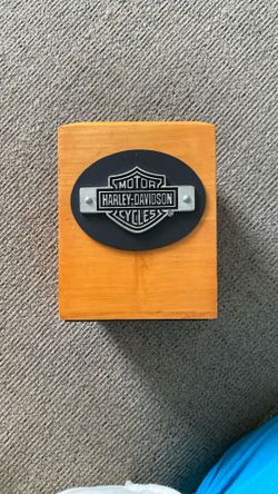 A Wooden HD pencil holder