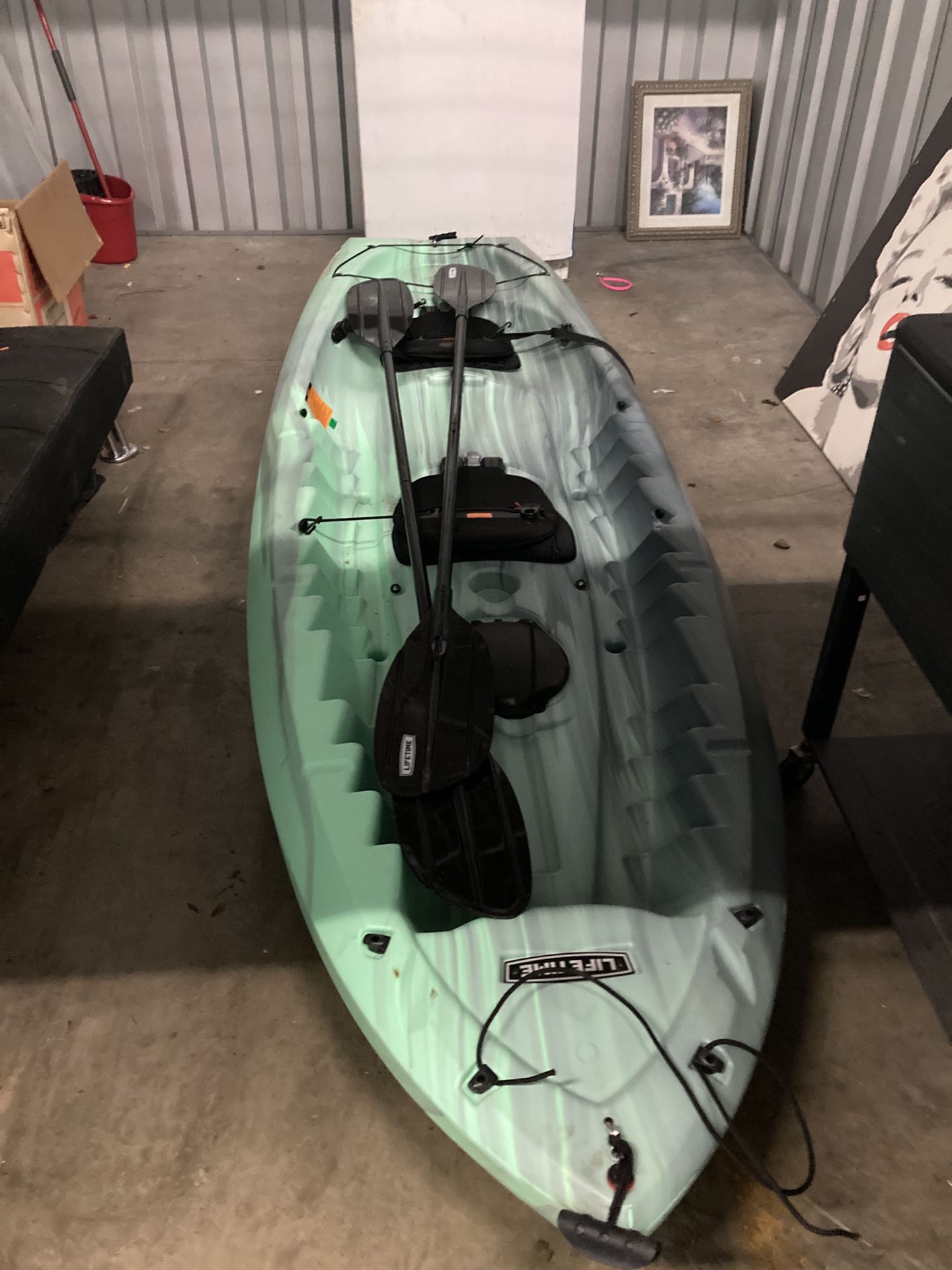 Envoy kayak (NEVER SEEN OR BEEN IN TYE WATER)