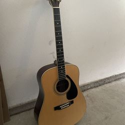Yamaha Acoustic Guitar 