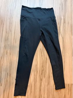 Black High-Waist Leggings with Side Pockets
