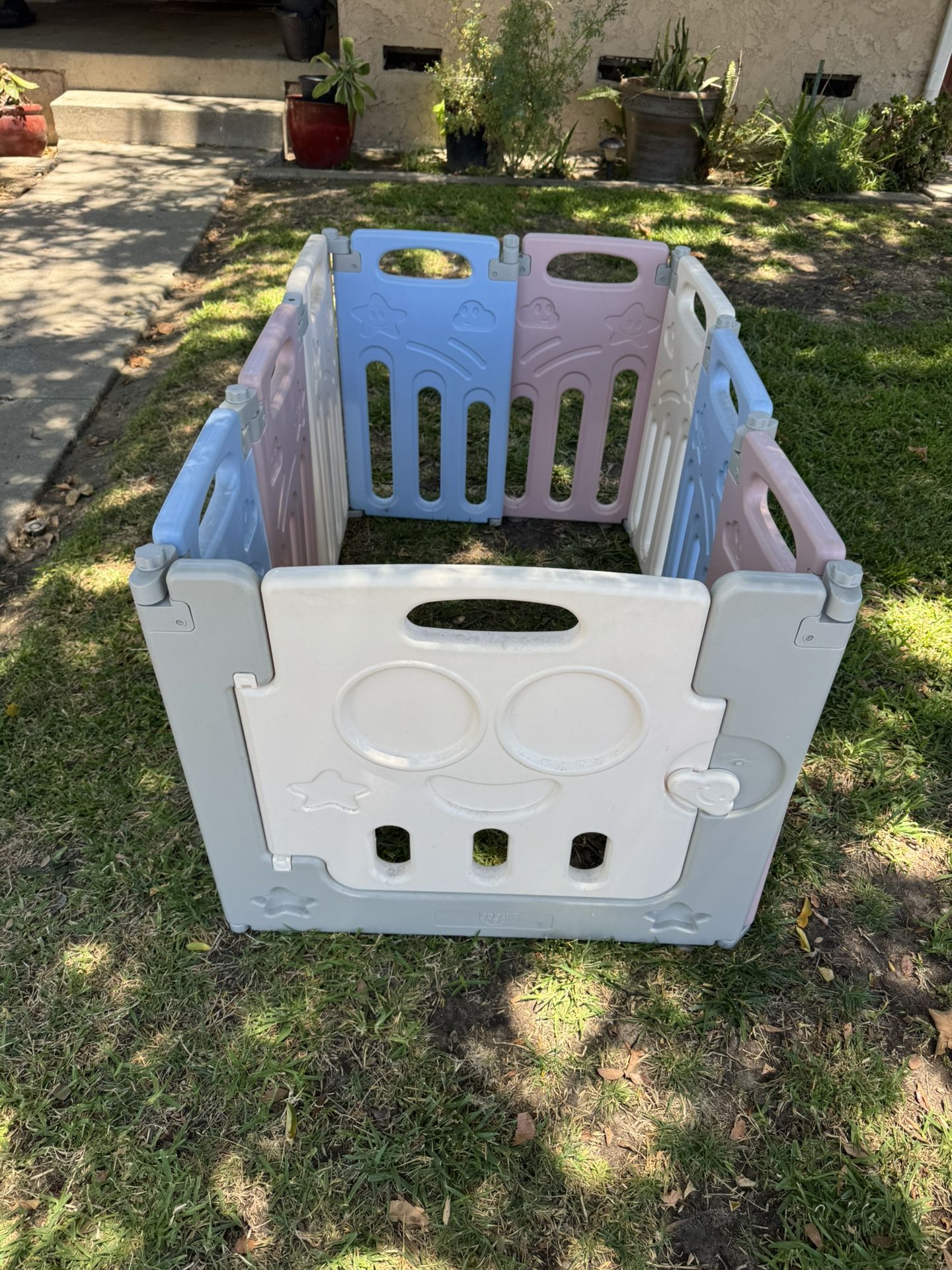 Baby Joy Playpen/ Wall 9 Panels About 148” Long