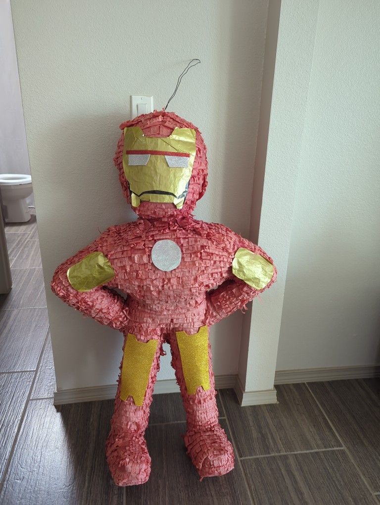 Iron Man Jumbo Pinata