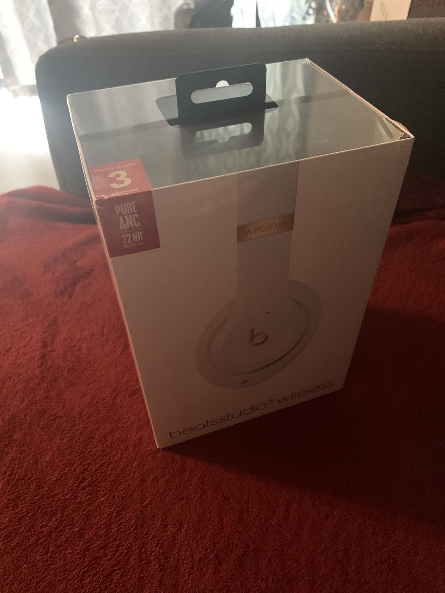 Beats Studio3 Wireless Over-Ear Noise Canceling Headphones - White