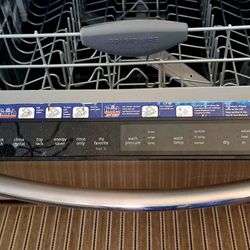 Frigidaire Gallery Dishwasher 