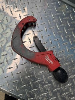 Milwaukee Tubing Cutter
