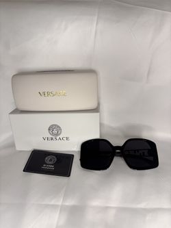 Women’s BlackSunglasses Brand New With Box