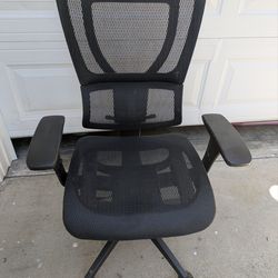Herman Miller Style Ergonomic Mesh Office Chair