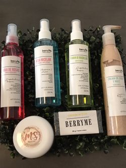 Agua de rosas 🌹 agua micelar , crema de coco 🥥 y nuez Exfoliante y jabones artesanales