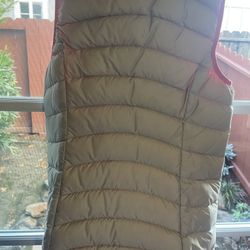 Patagonia Down Vest - Kids XL (14)
